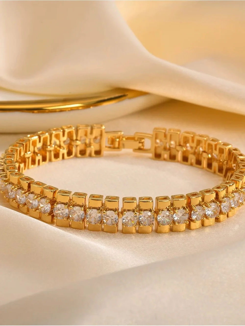 14 K gold plated Cubic Zirconia Chunky bracelet for women
